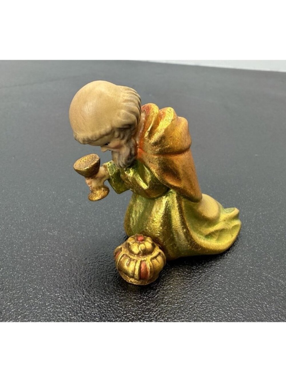 Vintage Anri Juan Ferrandiz 3” Carved Wood Nativity Wiseman Melchior Kneeling